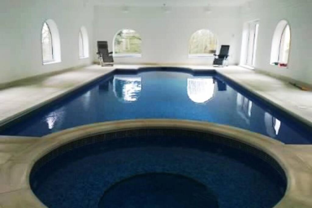 Вилла Country Manor House With Indoor Pool And Hot Tub Рочестер Экстерьер фото