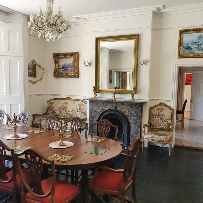Вилла Country Manor House With Indoor Pool And Hot Tub Рочестер Экстерьер фото