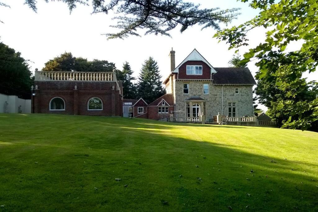 Вилла Country Manor House With Indoor Pool And Hot Tub Рочестер Экстерьер фото